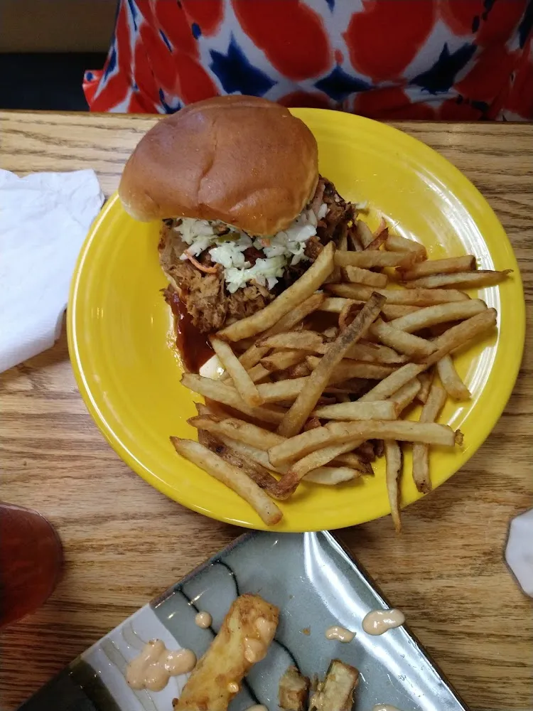 BarBQ Sandwich and Fried Zucchini